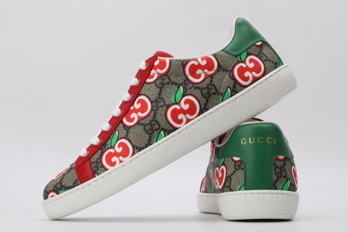 G*u*i low-top sneaker