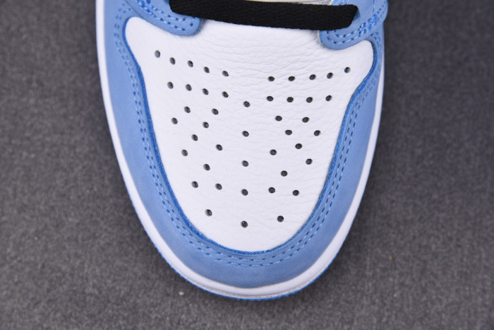 AIR JORDAN 1 RETRO HIGH WHITE UNIVERSITY BLUE BLACK 555088-134