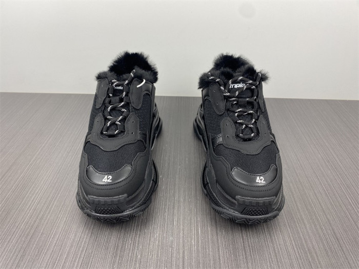 BLCG TRIPLE S SNEAKER 68563 W3CQ5 1000