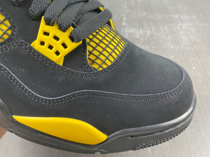 Air Jordan 4 Retro "Thunder’ 2023 308497-017