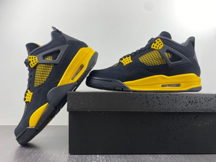 Air Jordan 4 Retro "Thunder’ 2023 308497-017