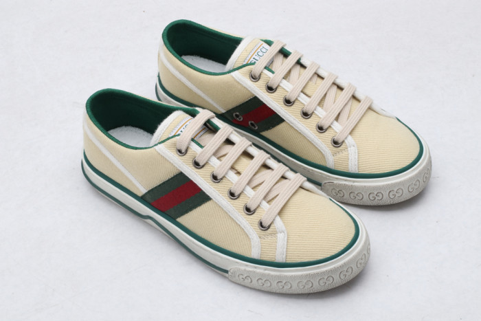 G*u*i low-top sneaker