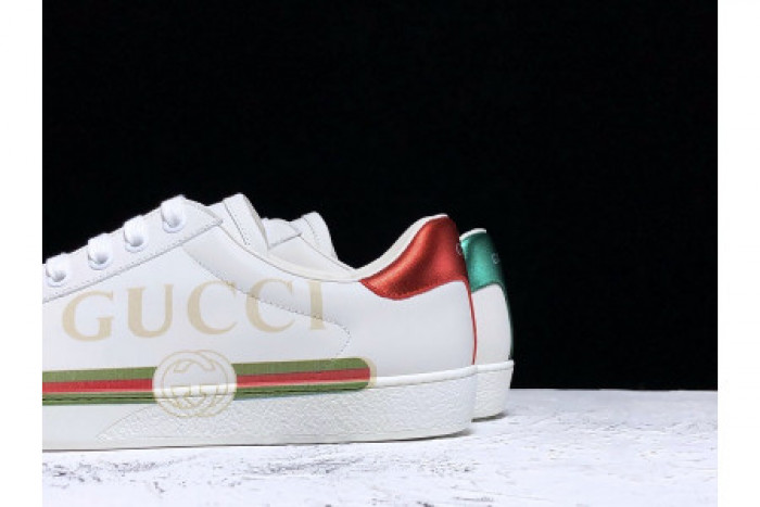 G*u*i ace embroidered low-top sneaker white with logo