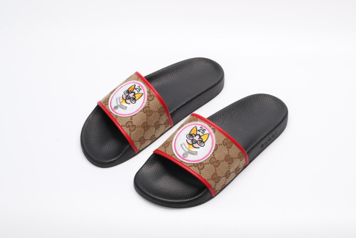 G*u*i slippers