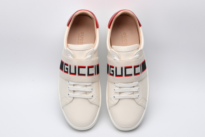 G*u*i low-top sneaker