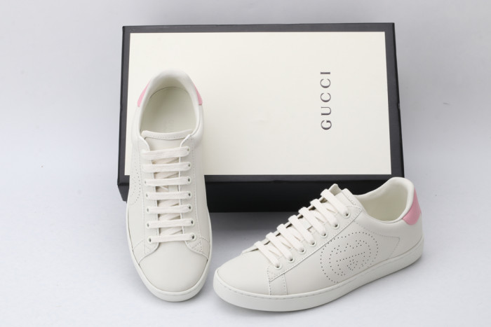G*u*i low-top sneaker