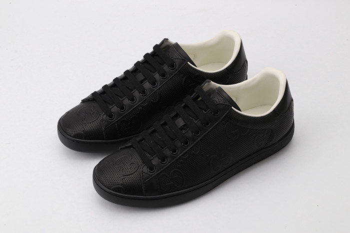G*u*i low-top sneaker