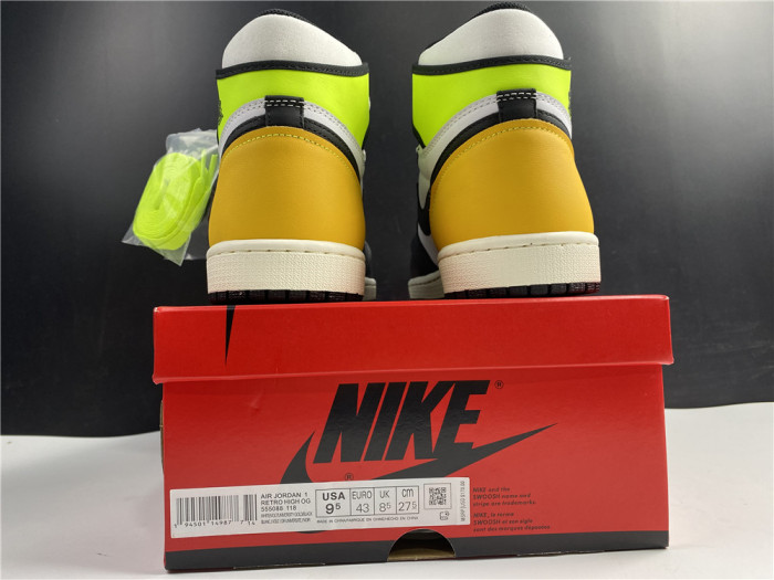 AIR JORDAN 1 RETRO HIGH OG ‘VOLT GOLD’ 555088-118