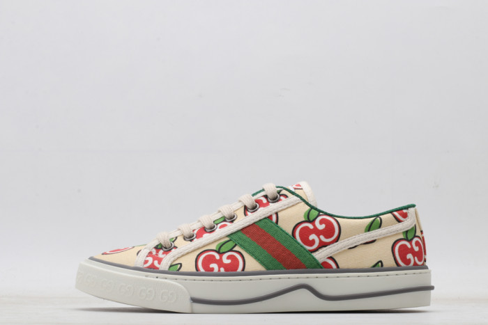 G*u*i low-top sneaker