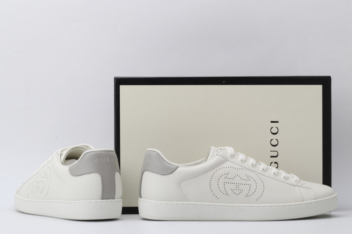 G*u*i low-top sneaker