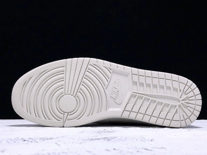 Nike SB x Air Jordan 1 High OG “Light Bone” CD6578-006