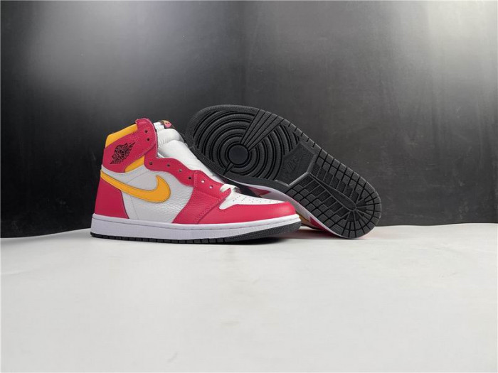 Air Jordan 1 High OG“Light Fusion Red” 555088-603