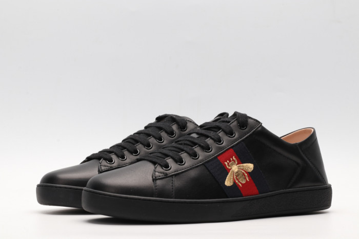 G*u*i low-top sneaker