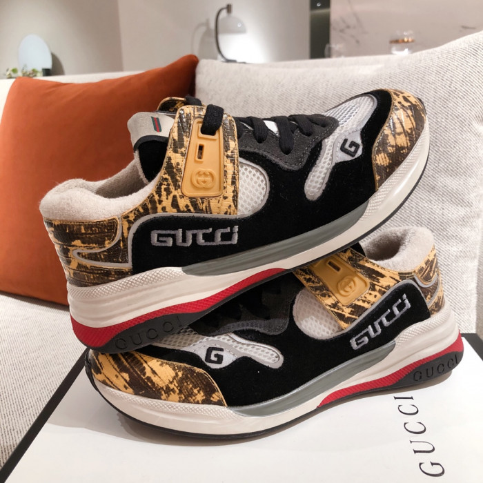G*u*i mid sneaker
