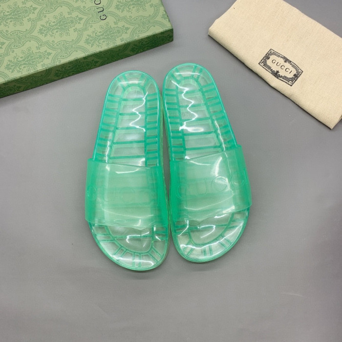 G*u*i slippers