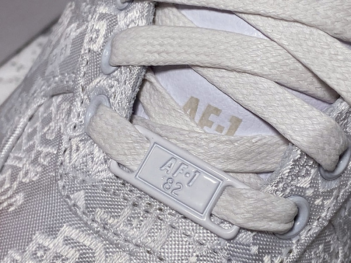 AIR FORCE 1 LOW CLOT 1WORLD (2018) AO9286-100