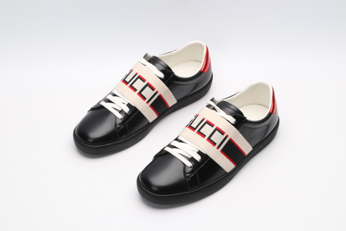G*u*i low-top sneaker