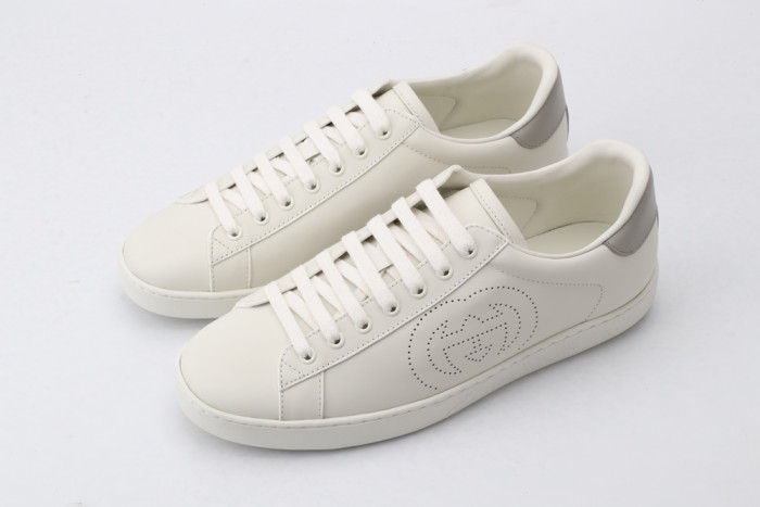 G*u*i low-top sneaker