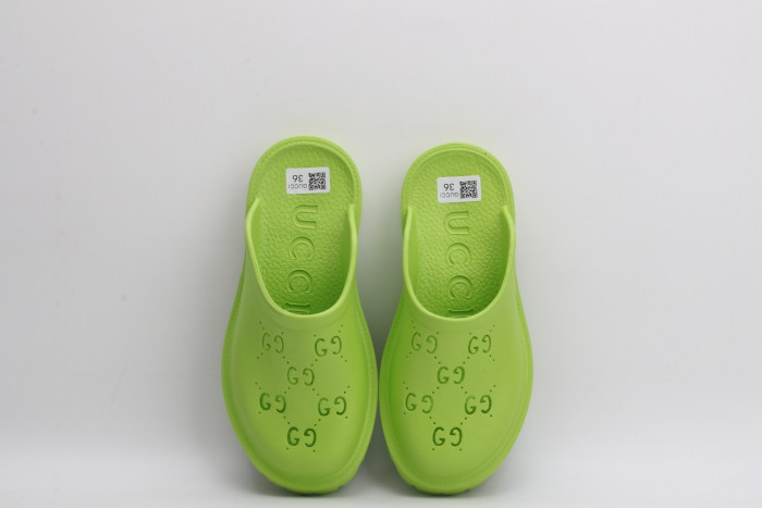 G*u*i slippers