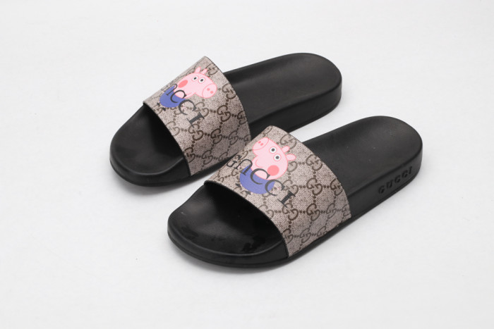 G*u*i slippers