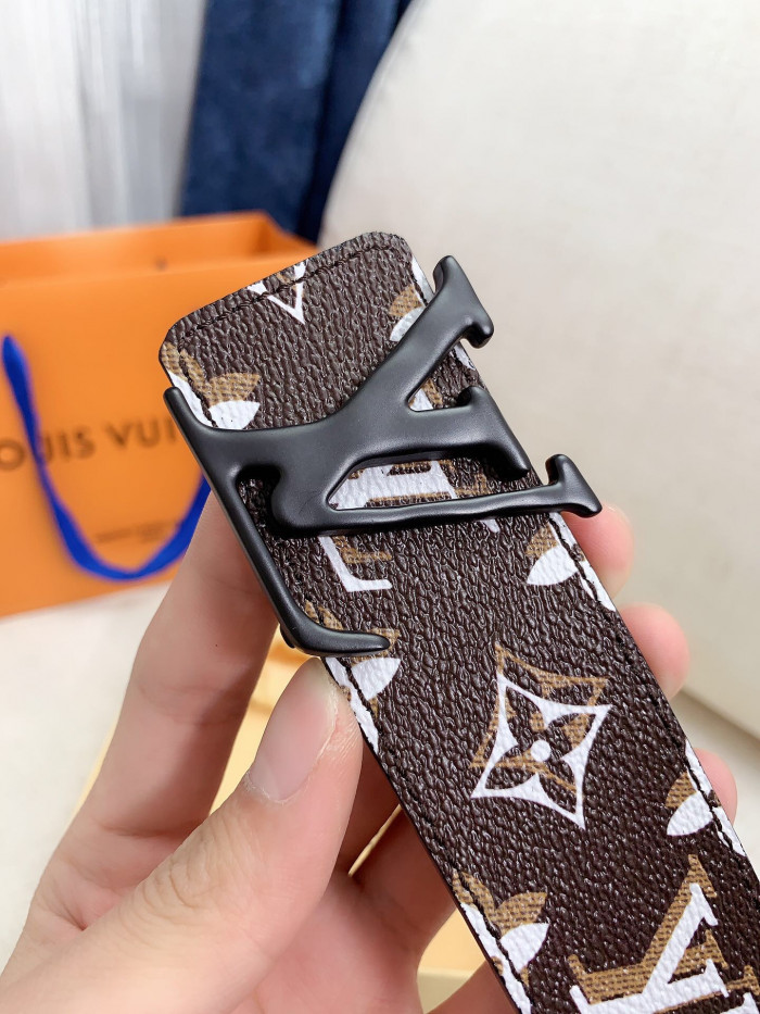 Loui Vuitto Belt-4CM
