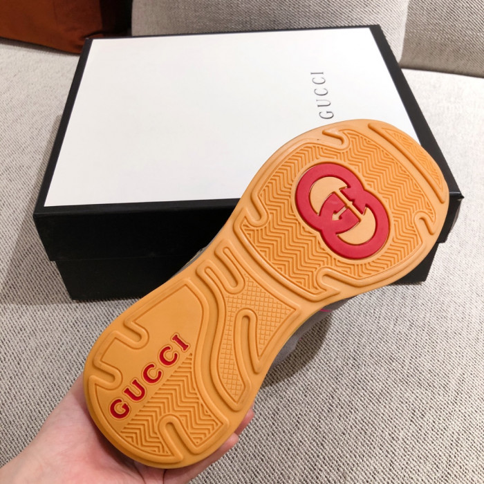 G*u*i mid sneaker
