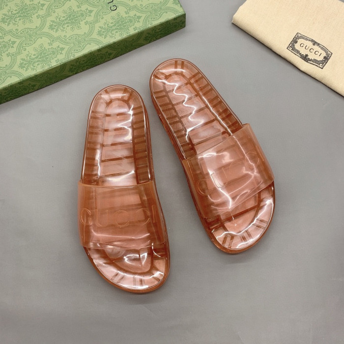 G*u*i slippers