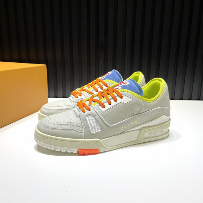 LV TRAINER SNEAKER LOW