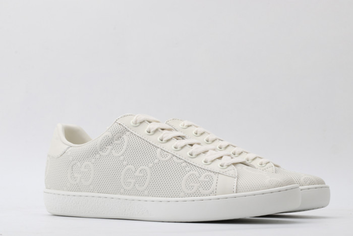 G*u*i low-top sneaker
