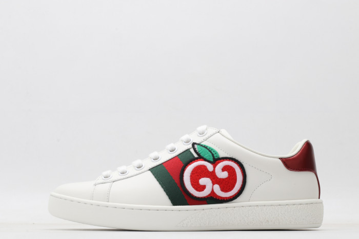 G*u*i low-top sneaker