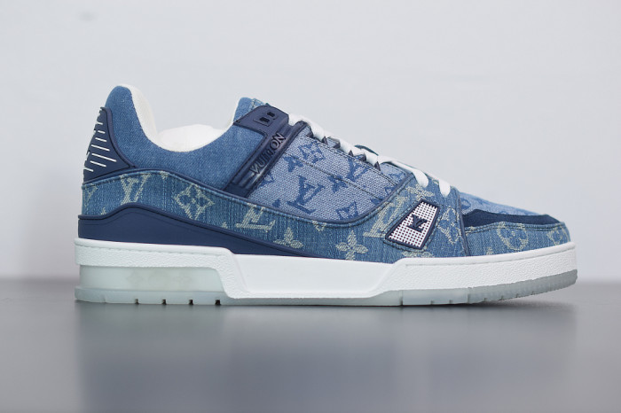 B00B7 Loui Vuitto FRONTROW SNEAKER LOW