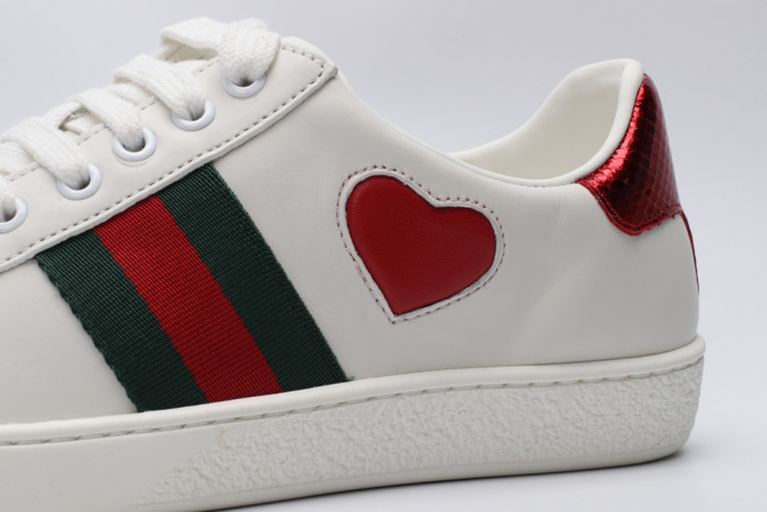 G*u*i low-top sneaker