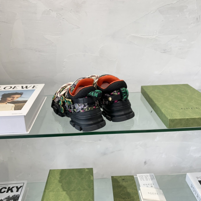 G*u*i sneaker