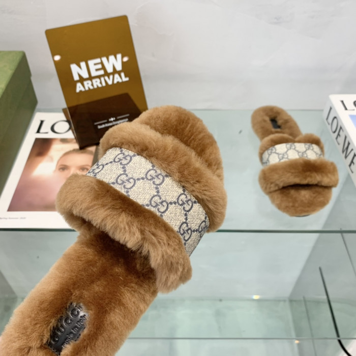 G*u*i slipper