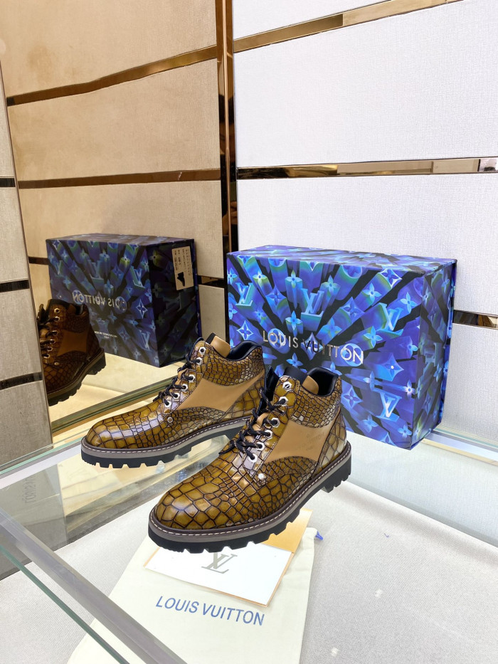 LOUS VUITO BOOTS