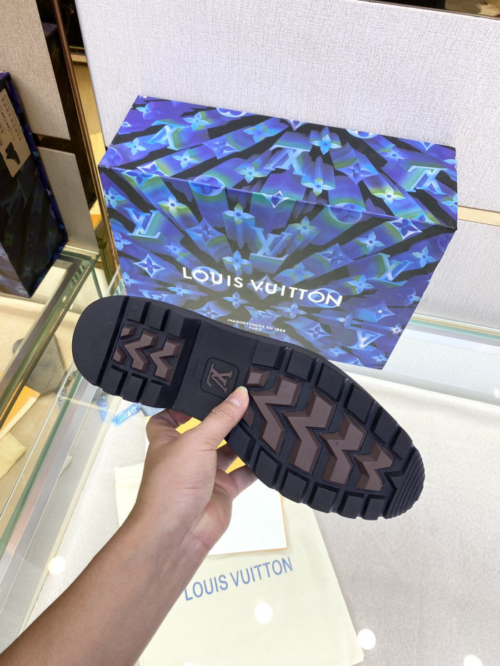 LOUS VUITO BOOTS