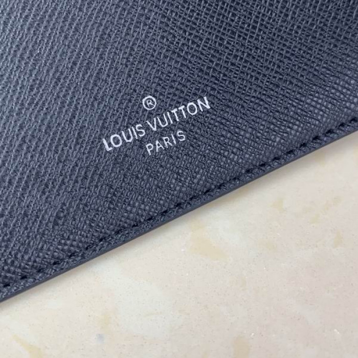 LOUI VUITTO WALLET M69538 11.5*9*1.5
